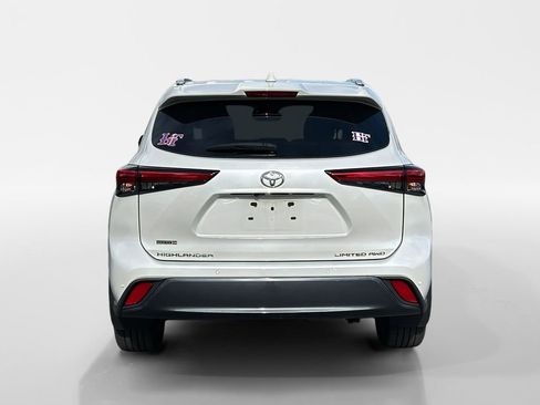 Used 2022 Toyota Highlander Limited AWD/4WD image 4