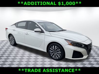 Used 2023 Nissan Altima 2.5 SV w/ SV Premium Package