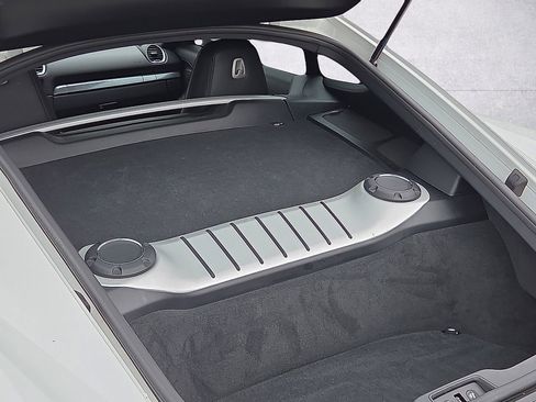 Used 2019 Porsche 718 Cayman image 8