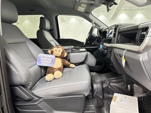 New 2025 Ford F350 XL w/ XL Chrome Package image 13