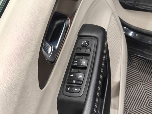 Used 2023 Chrysler Voyager LX FWD image 58