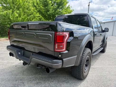 Used 2018 Ford F150 Raptor w/ Equipment Group 802A Luxury AWD/4WD image 4