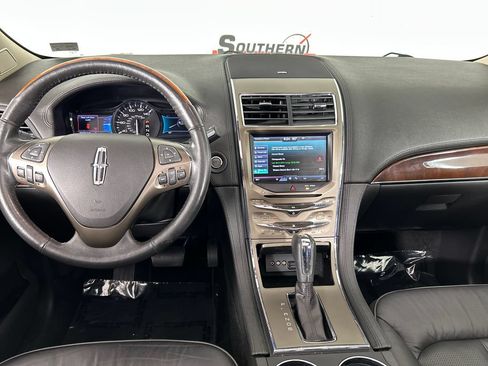 Used 2014 Lincoln MKX FWD w/ Equipment Group 102A image 18