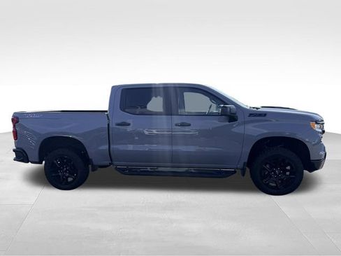 Used 2024 Chevrolet Silverado 1500 LT Trail Boss w/ Convenience Package II AWD/4WD image 4