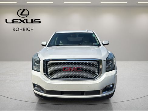 Used 2017 GMC Yukon Denali w/ Open Road Package AWD/4WD image 2