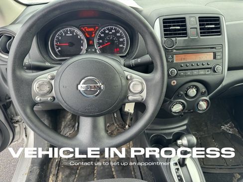 Used 2014 Nissan Versa SV w/ Convenience Package image 13