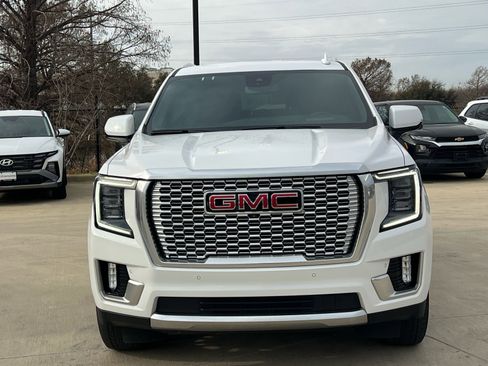 Used 2024 GMC Yukon Denali image 2