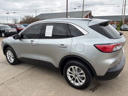 Used 2022 Ford Escape SE w/ Convenience Package image 5