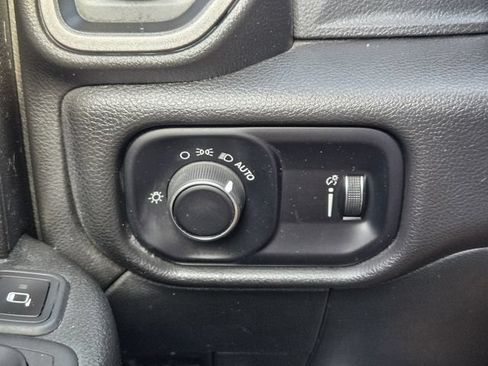 Used 2024 RAM 5500 Tradesman w/ Chrome Appearance Group AWD/4WD image 27