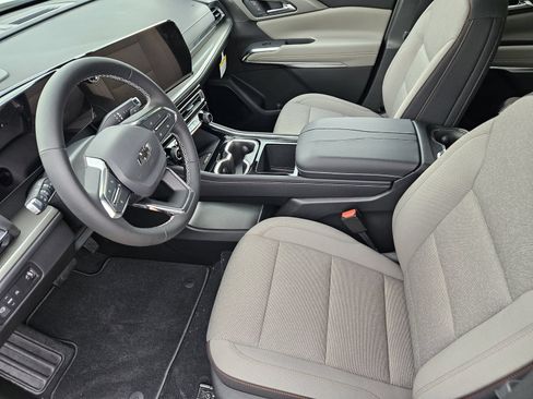 New 2027 Chevrolet Traverse LT w/ Midnight/Sport Edition FWD image 14