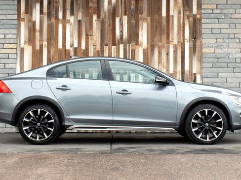 Used 2016 Volvo S60 T5 Cross Country Platinum w/ Protection Package image 8