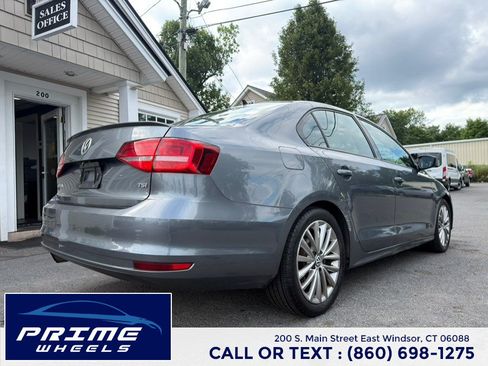 Used 2015 Volkswagen Jetta Sport FWD image 8