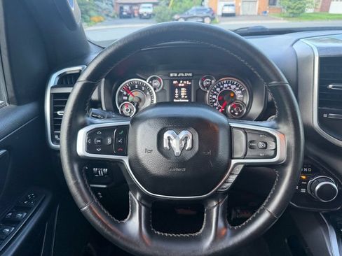 Used 2019 RAM 1500 Big Horn AWD/4WD image 14