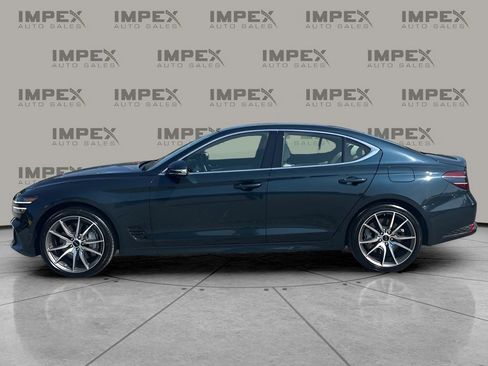 Used 2025 Genesis G70 2.5T image 2