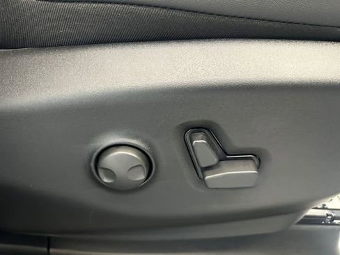 New 2026 Chrysler Pacifica Select image 25