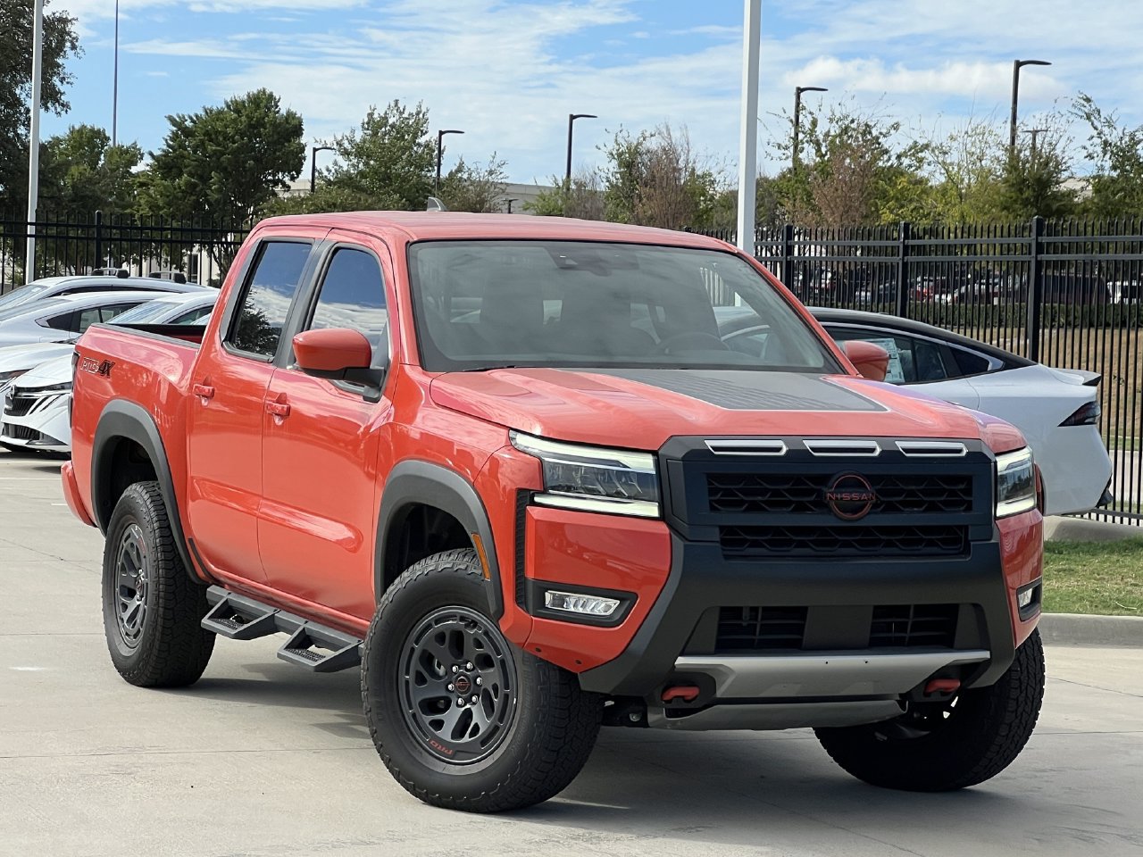 Used 2025 Nissan Frontier PRO-4X w/ Interior Protection Package AWD/4WD image 1
