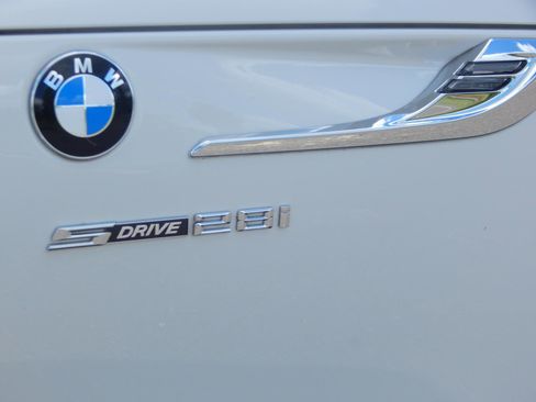 Used 2016 BMW Z4 sDrive28i image 9