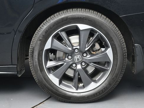 Used 2021 Honda Odyssey Elite image 23