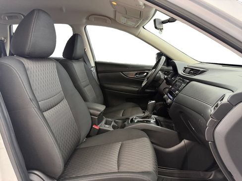 Used 2018 Nissan Rogue SV FWD image 17