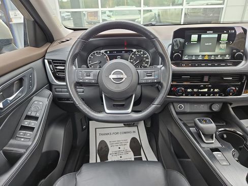 Used 2023 Nissan Rogue SL w/ SL Premium Package image 19