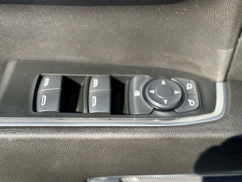 Used 2024 GMC Sierra 1500 Elevation image 22