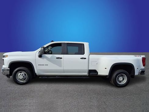 Used 2024 Chevrolet Silverado 3500 W/T AWD/4WD image 4