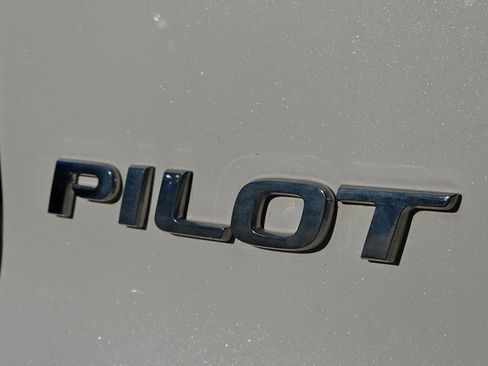 Used 2022 Honda Pilot Sport image 10