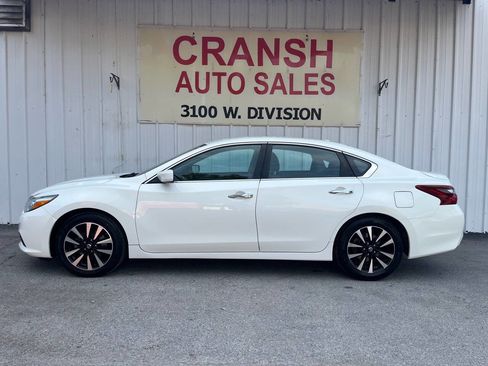 Used 2018 Nissan Altima 2.5 SV image 4
