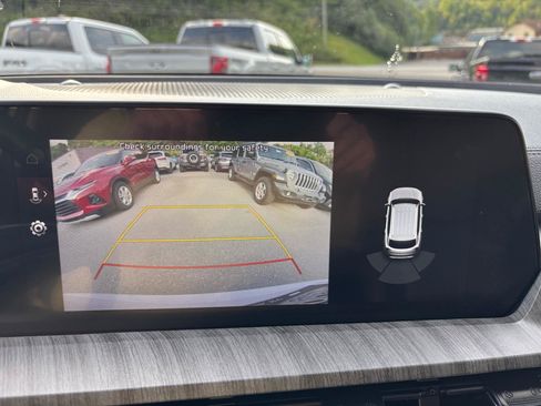 Used 2024 Kia Telluride EX w/ EX Captain's Chair Package FWD image 21