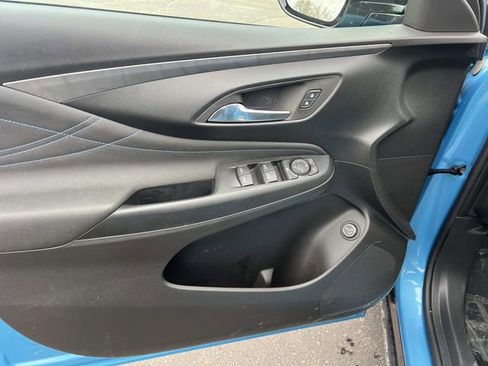 Used 2025 Buick Envista Sport Touring w/ Convenience I Package image 17