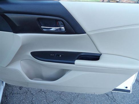 Used 2014 Honda Accord EX-L image 17