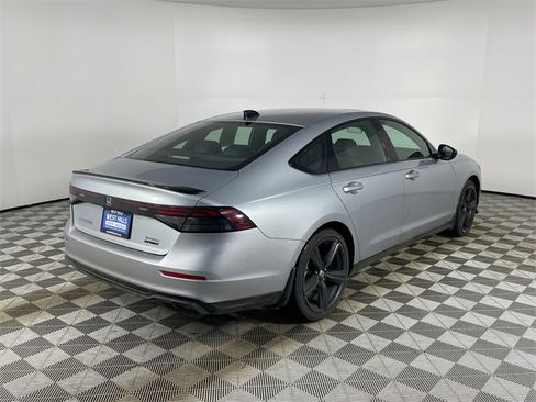 Used 2024 Honda Accord Sport image 15