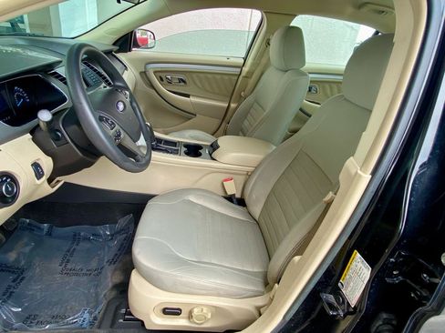 Used 2017 Ford Taurus SE FWD image 22