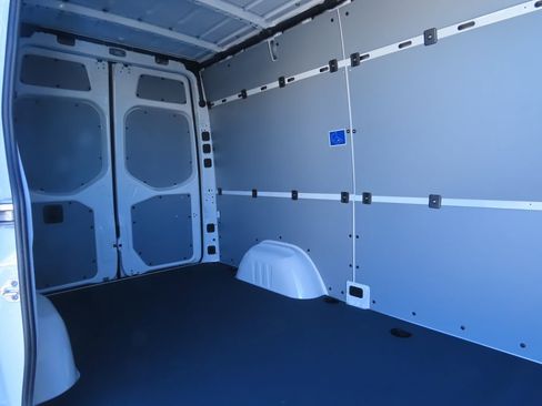 Used 2025 Mercedes-Benz Sprinter 2500 image 22