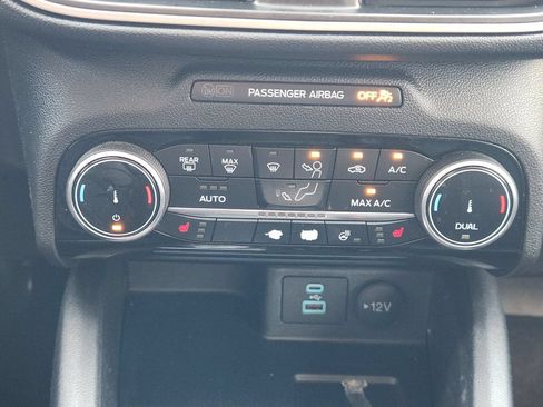 Used 2022 Ford Escape SEL FWD image 18
