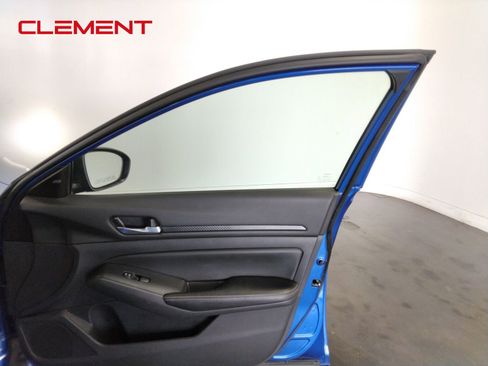 Used 2025 Nissan Altima 2.5 SV image 36