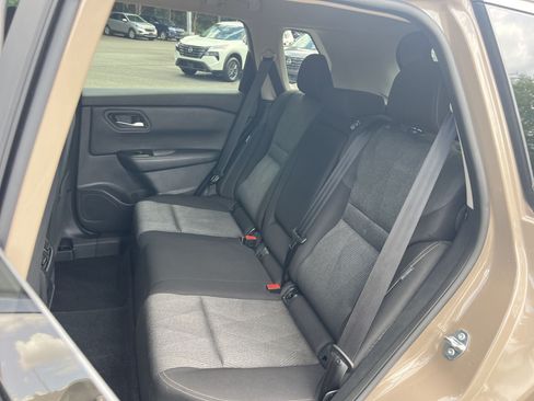 Certified 2025 Nissan Rogue SV AWD/4WD image 18