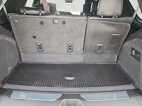 Used 2021 Cadillac Escalade Premium Luxury Platinum image 6