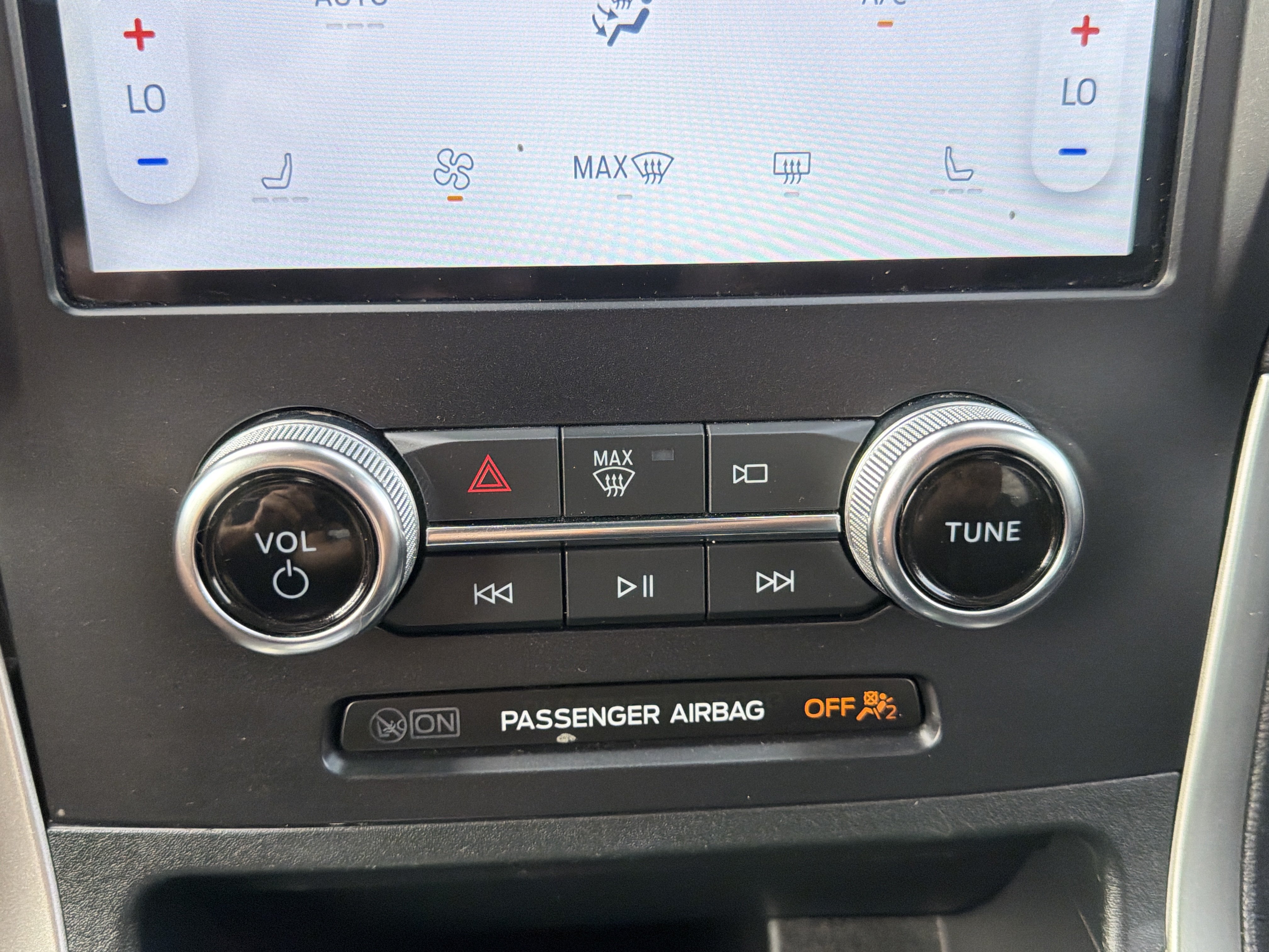 Used 2024 Ford Edge SEL AWD/4WD image 29