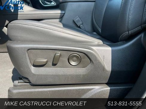 Used 2024 Chevrolet Suburban LT AWD/4WD image 12