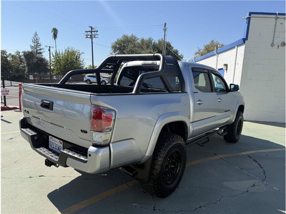 Used 2019 Toyota Tacoma Limited AWD/4WD image 6