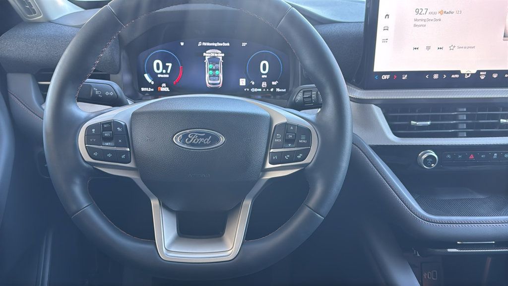 Certified 2025 Ford Explorer Active w/ Active Comfort Package RWD image 10