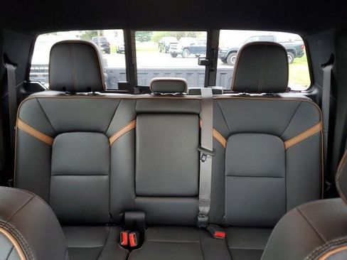 Used 2023 GMC Canyon AT4 w/ AT4 Premium Package AWD/4WD image 13
