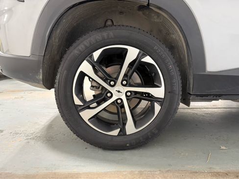 Used 2024 Chevrolet Trax RS FWD image 10