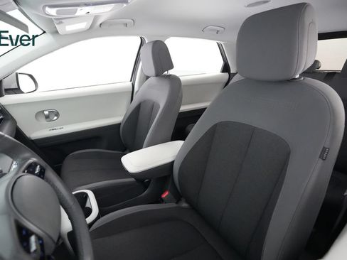 Used 2024 Hyundai Ioniq 5 SEL RWD image 4