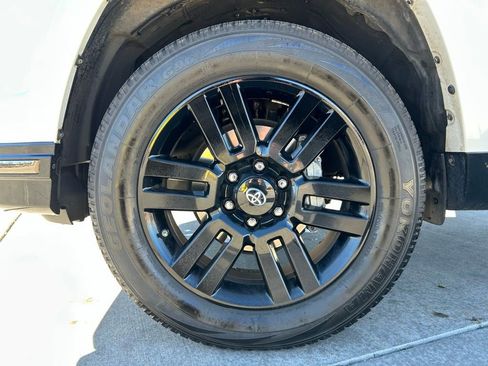 Used 2020 Toyota 4Runner Nightshade image 33