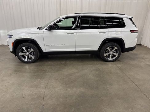 New 2025 Jeep Grand Cherokee L Limited w/ Trailer Tow Package image 33