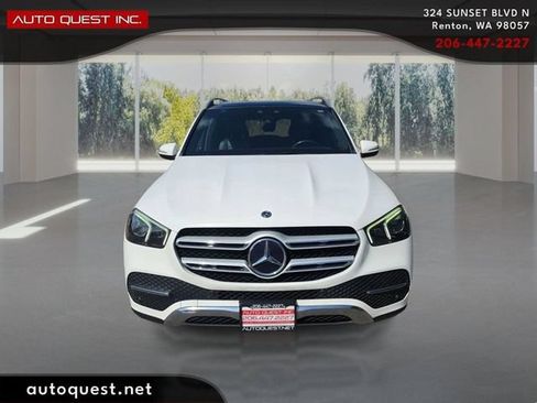 Used 2020 Mercedes-Benz GLE 450 4MATIC w/ MBUX Technology Package image 2