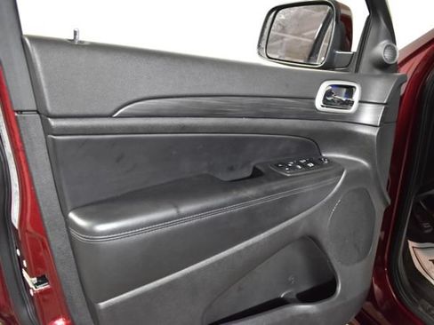 Used 2021 Jeep Grand Cherokee Laredo X AWD/4WD image 7