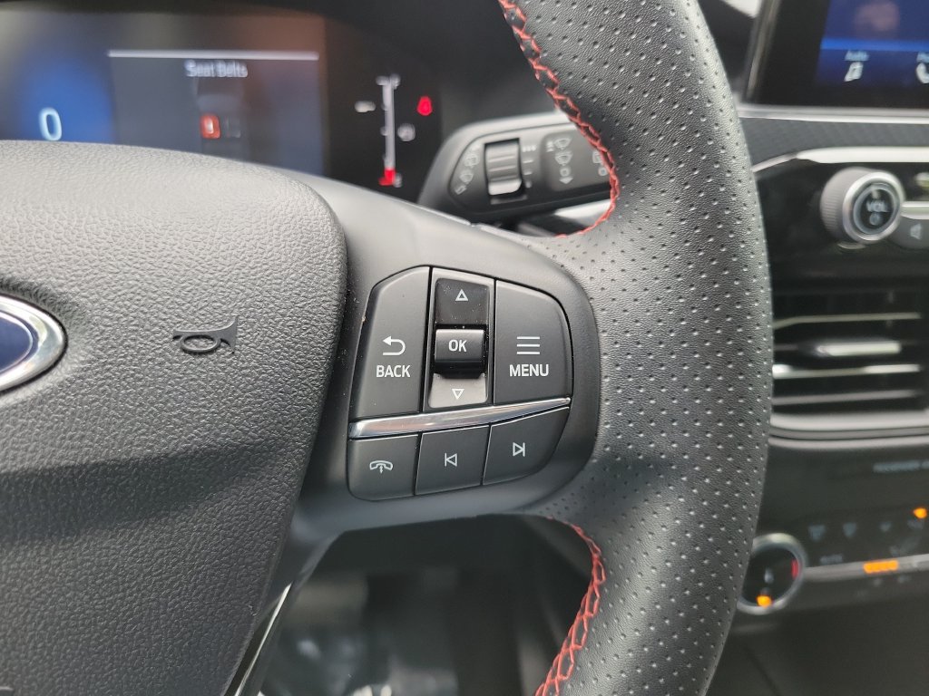 Certified 2025 Ford Escape ST-Line AWD/4WD image 18